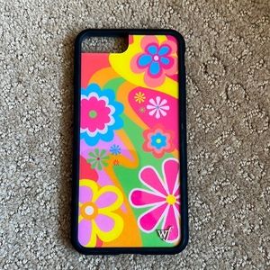 Wildflower Cases 6+/7+/8+ Flower Power phone case